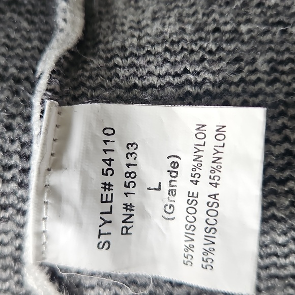 Staccato Black and White Plaid Knit Sweater - Picture 6 of 6